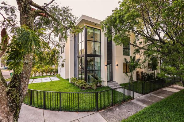 Buena Vista Gardens, 5800 NW 5th Ave, Miami, Florida 33127, image 2