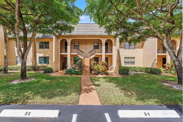 Golden Lakes Village, 145 Lake Nancy Ln #230, West Palm Beach, Florida 33411, image 2
