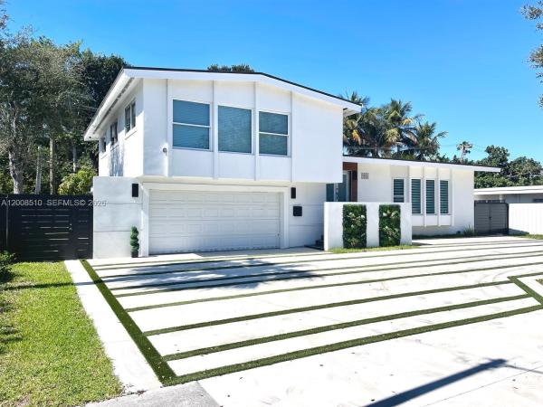 19960 Highland Lakes Blvd, Unincorporated Dade County, Florida 33179, image 1