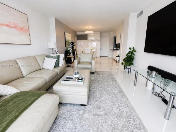 Arlen House Central, 300 Bayview Dr #PH-11, Sunny Isles Beach, Florida 33160, image 2