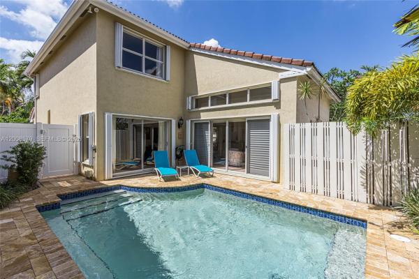 West Lake Village, 1125 Queen Palm Ct, Hollywood, Florida 33019, image 1
