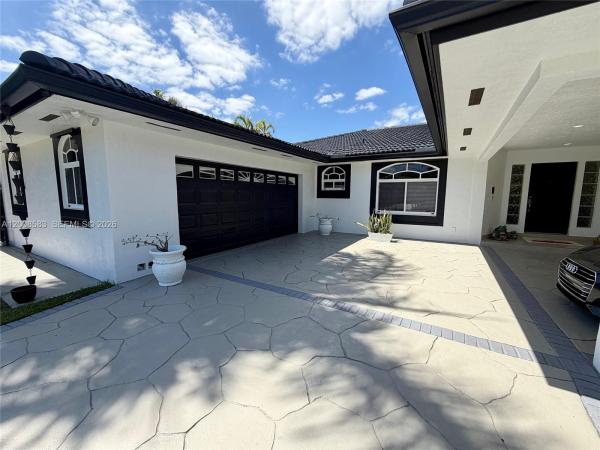 13431 SW 32nd St, Unincorporated Dade County, Florida 33175, image 1