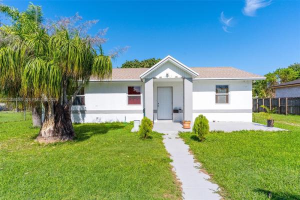 10755 SW 217th St, Unincorporated Dade County, Florida 33170, image 3