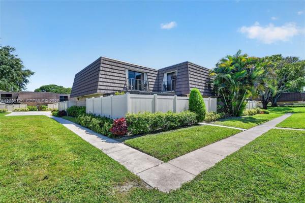 Heritage Village Of Palm Beach Lakes, 7810 78th Way, West Palm Beach, Florida 33407, image 3