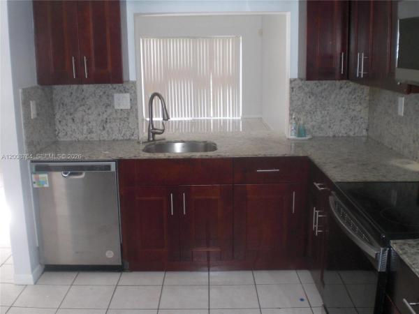 Longwood Village At Jacaranda, 962 NW 79th Ter, Plantation, Florida 33324, image 2