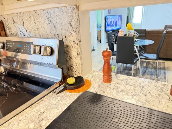 Berkley House Of Carriage Hills, 101 Berkley Rd, Hollywood, Florida 33024, image 3