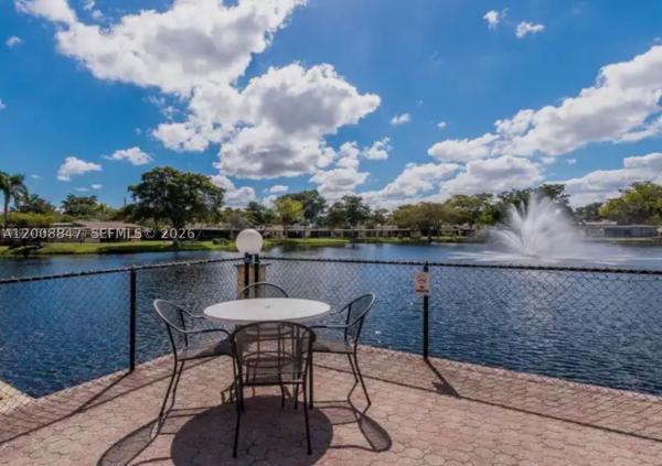 Berkley House Of Carriage Hills, 101 Berkley Rd, Hollywood, Florida 33024, image 2