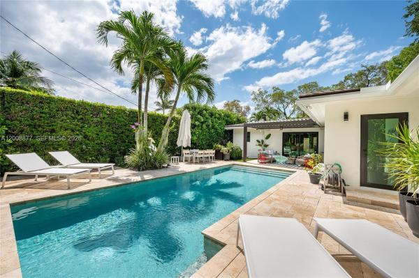 Coral Gables Country Club, 835 Malaga Ave, Coral Gables, Florida 33134, image 1