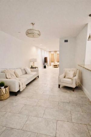 Sheridan Oaks Townhouses, Hollywood, Florida 33021, image 1