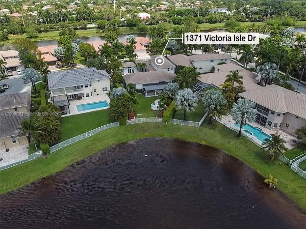 Victoria Isles, 1371 Victoria Isle Dr, Weston, Florida 33327, image 1