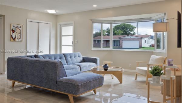 Hollywood Hills, 609 S Crescent Dr, Hollywood, Florida 33021, image 3
