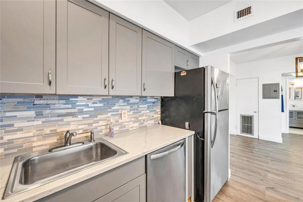 Eastern Shores, 3721 NE 170th St #2, North Miami Beach, Florida 33160, image 2