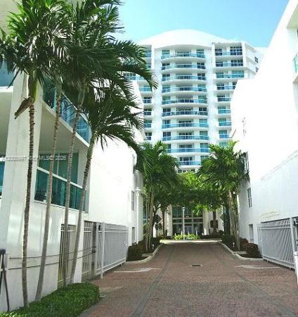 360, 7900 Harbor Island Dr #817, North Bay Village, Florida 33141, image 2