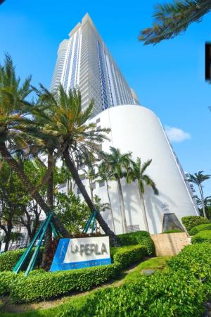 La Perla, 16699 Collins Ave #3802, Sunny Isles Beach, Florida 33160, image 1