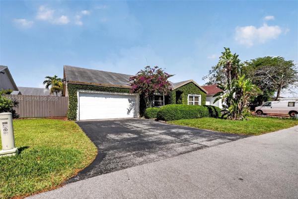 13336 SW 113th Ct, Unincorporated Dade County, Florida 33176, image 1