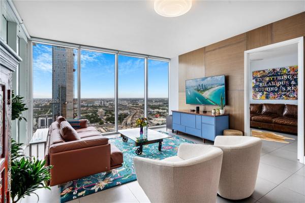 Ten Museum Park Residential, 1040 Biscayne Blvd #3607, Miami, Florida 33132, image 1