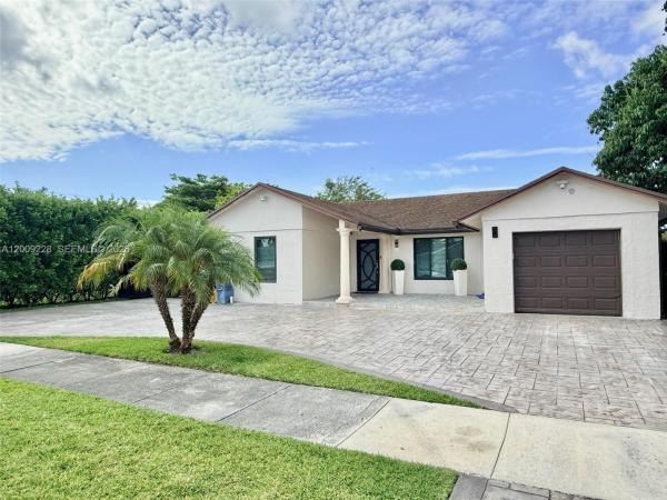 11216 SW 166th Ter, Unincorporated Dade County, Florida 33157, image 1