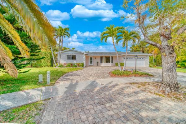 10641 SW 99th Ter, Unincorporated Dade County, Florida 33176, image 2
