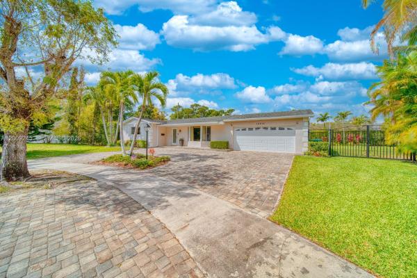 10641 SW 99th Ter, Unincorporated Dade County, Florida 33176, image 3