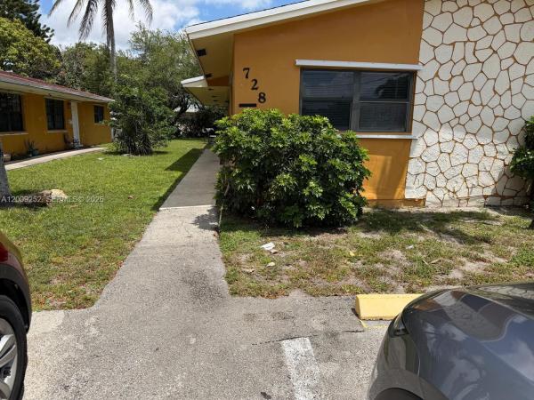 Hallandale Beach No HOA, 728 SW 7th St #1-2, Hallandale Beach, Florida 33009, image 1