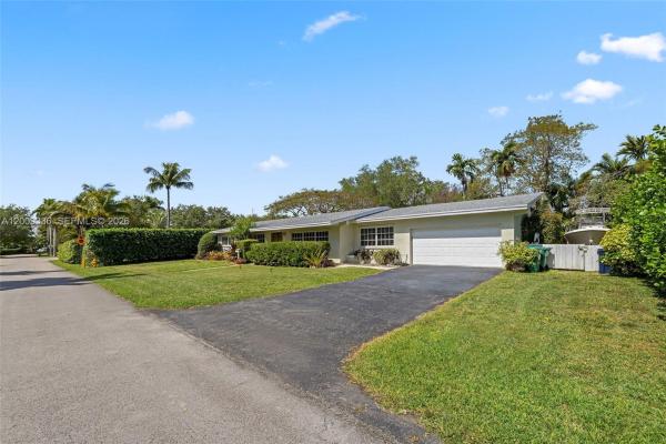 Palmetto Pines, 13730 SW 75th Ave, Palmetto Bay, Florida 33158, image 2