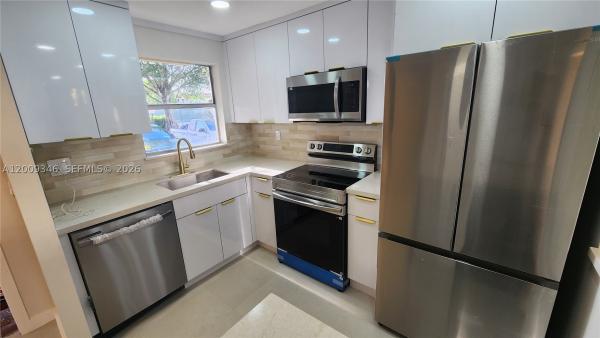Sunrise Lakes 3, 2711 N Pine Island Rd #112, Sunrise, Florida 33322, image 1