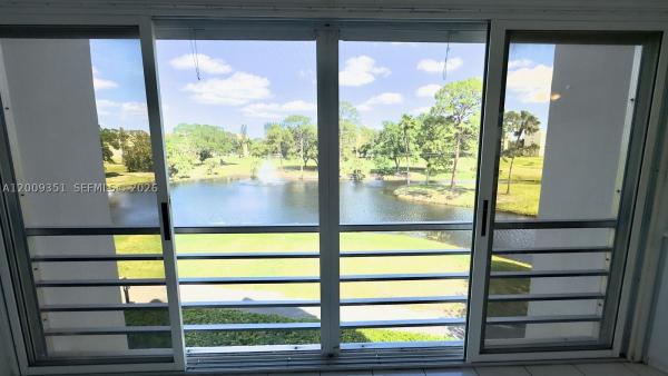 Poinciana Place 3, 3597 Birdie Dr #308, Lake Worth, Florida 33467, image 3