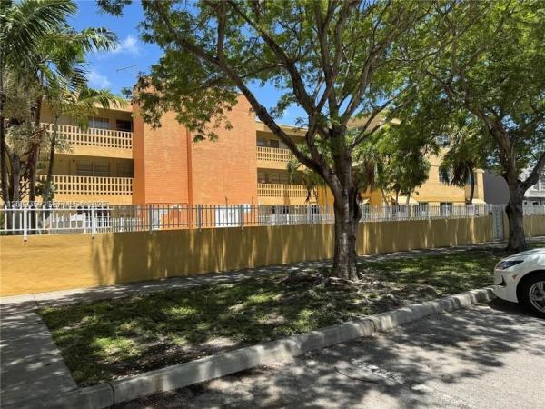 The Palms 51, 1821 NE 168th St #B-3, North Miami Beach, Florida 33162, image 1