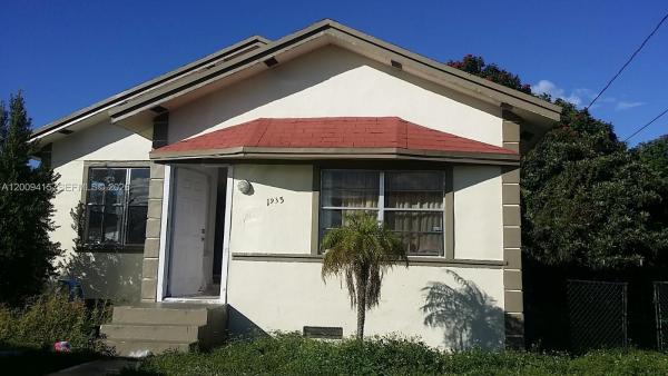 1935 NW 76th St, Unincorporated Dade County, Florida 33147, image 1