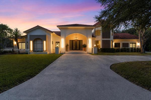18326 SW 83rd Pl, Palmetto Bay, Florida 33157, image 1
