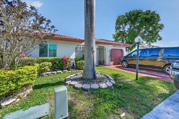 14313 SW 100th Ln, Unincorporated Dade County, Florida 33186, image 1