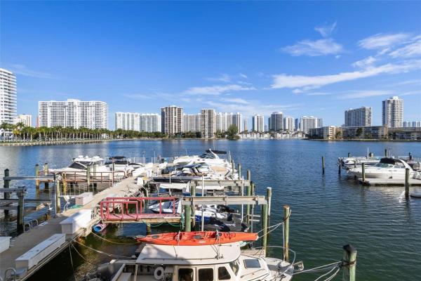 Del Prado, 18071 Biscayne Blvd #802-3, Aventura, Florida 33160, image 1