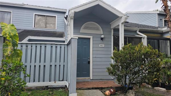 Players Place, 1953 Players Pl, North Lauderdale, Florida 33068, image 1