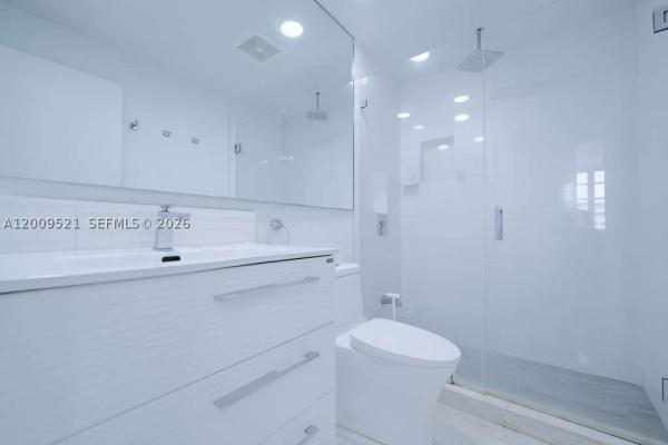 Brickell Bay Tower, 1408 Brickell Bay Dr #1002, Miami, Florida 33131, image 3