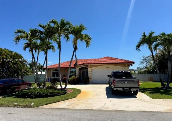 19531 SW 133rd Ave, Unincorporated Dade County, Florida 33177, image 2