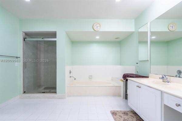 Lakeside Key, 1001 SW 100th Ter, Pembroke Pines, Florida 33025, image 1