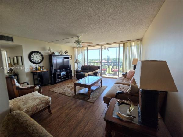 Environ 2, 3771 Environ Blvd #649, Lauderhill, Florida 33319, image 1