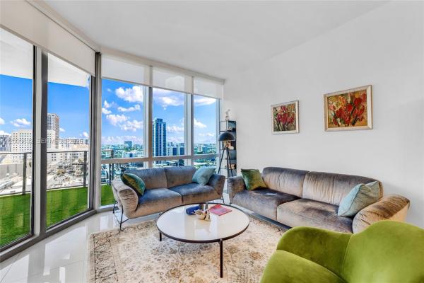 Paramount Miami Worldcenter, 851 NE 1st Ave #1408, Miami, Florida 33132, image 1