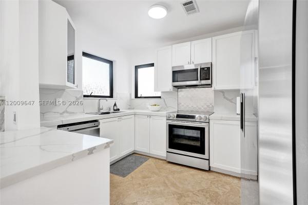 Hollywood Lakes, 707 N 13th Ave, Hollywood, Florida 33019, image 1