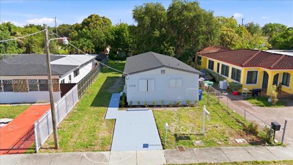 2129 NW 59th St, Unincorporated Dade County, Florida 33142, image 3