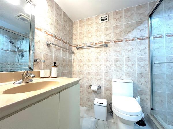 Maison Grande, 6039 Collins Ave #1507, Miami Beach, Florida 33140, image 1