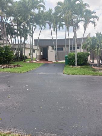 7440 SW 105th Pl, Unincorporated Dade County, Florida 33173, image 1