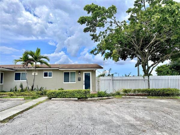 10303 NW 35th Pl, Unincorporated Dade County, Florida 33147, image 1