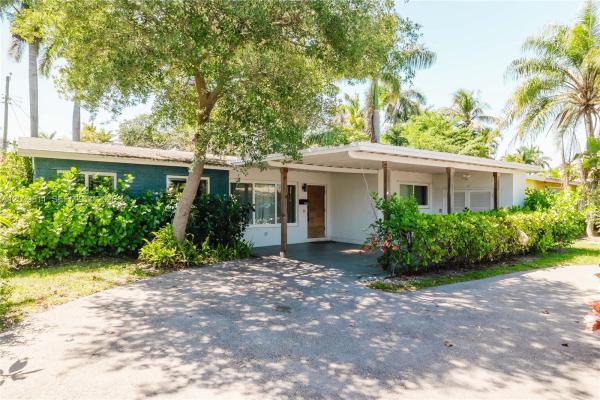 Country Club Homes, 1106 N 13th Ct, Hollywood, Florida 33019, image 1