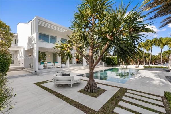 Cape Florida, 120 Knollwood Dr, Key Biscayne, Florida 33149, image 2