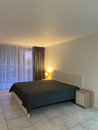De Soto Park South, 701 Three Islands Blvd #211, Hallandale Beach, Florida 33009, image 1