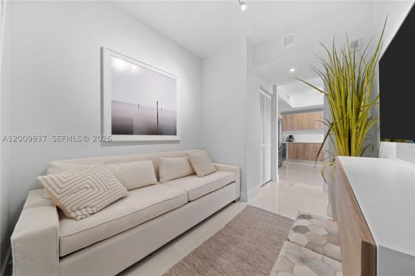 Aventura Parksquare Residences, 2960 NE 207th St #1003, Aventura, Florida 33180, image 2
