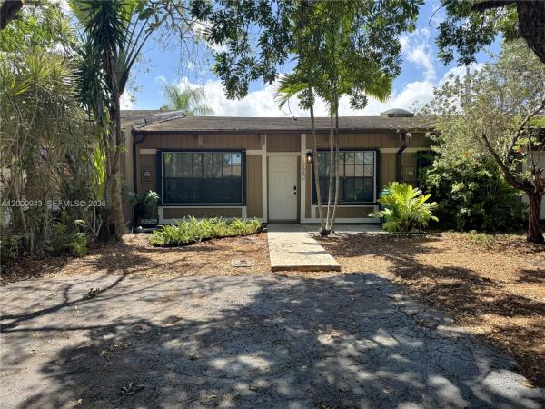 13640 SW 102nd Ln, Unincorporated Dade County, Florida 33186, image 1