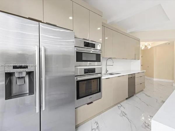 Mediterranean Village, 3900 Island Blvd #B408, Aventura, Florida 33160, image 2