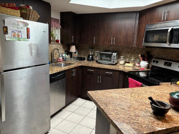 Las Vistas At Doral, 8225 Lake Dr #404, Doral, Florida 33166, image 1